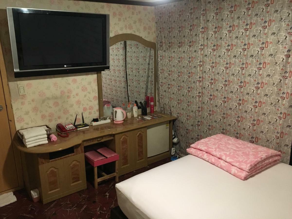 Coin Motel Пусан Экстерьер фото