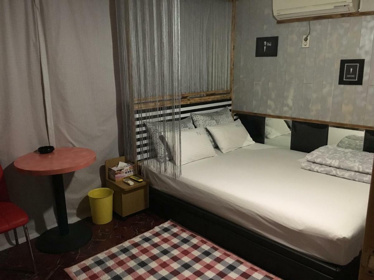 Coin Motel Пусан Экстерьер фото